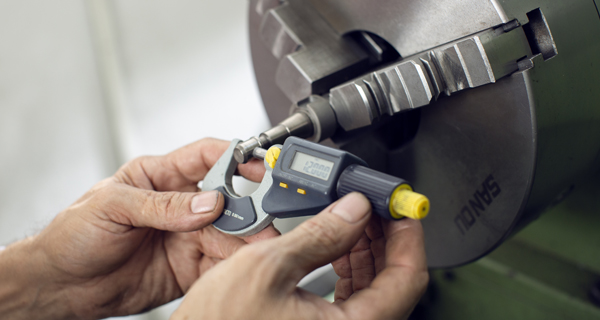 أهمية الدقة في تصنيع القوالب