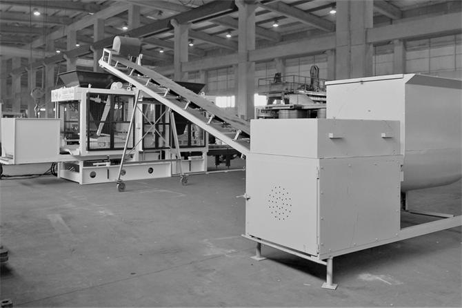 Machine à pavé semi-automatique