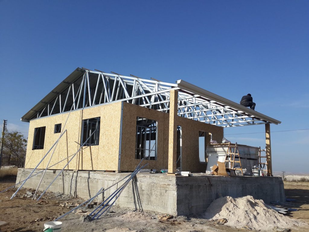 რას ნიშნავს ასაწყობი სახლი?